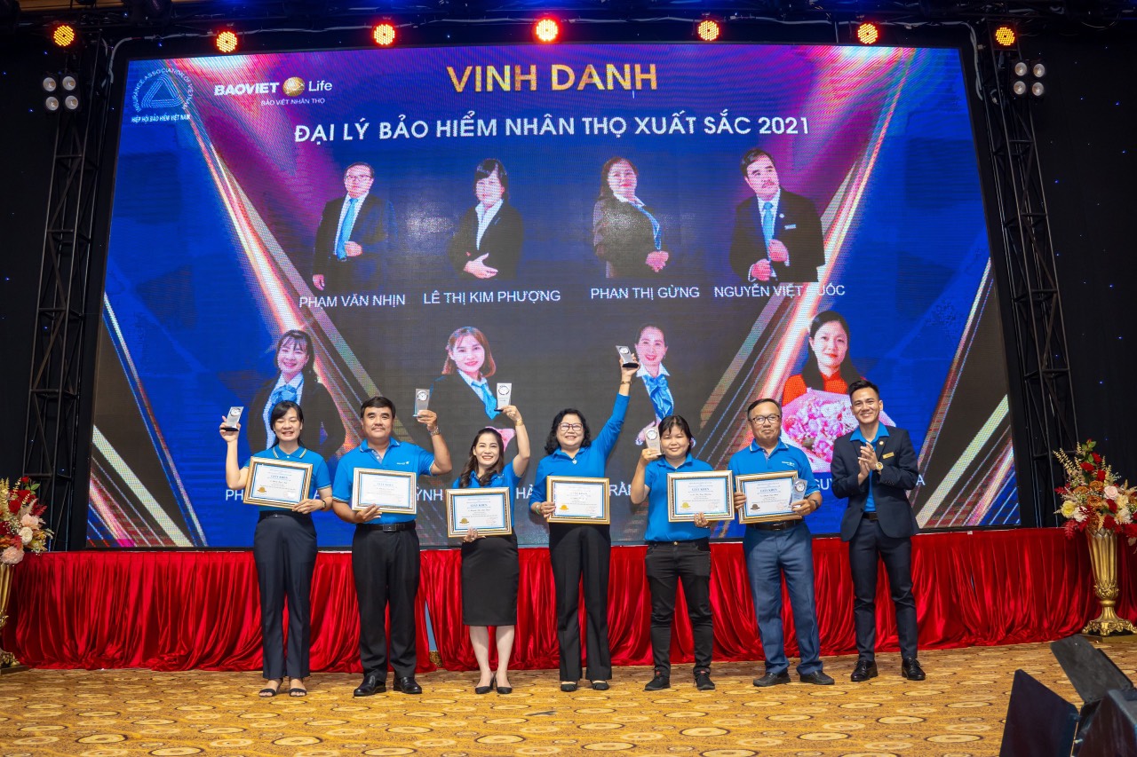 Hiệp hội Bảo hiểm Việt Nam khen thưởng đại lý/quản lý đại lý xuất sắc của Tổng Công ty Bảo Việt Nhân thọ